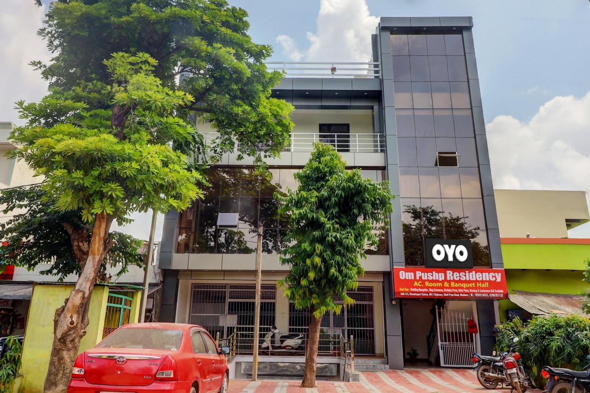 Hotel O Om Pushp Residency Matura Exterior foto