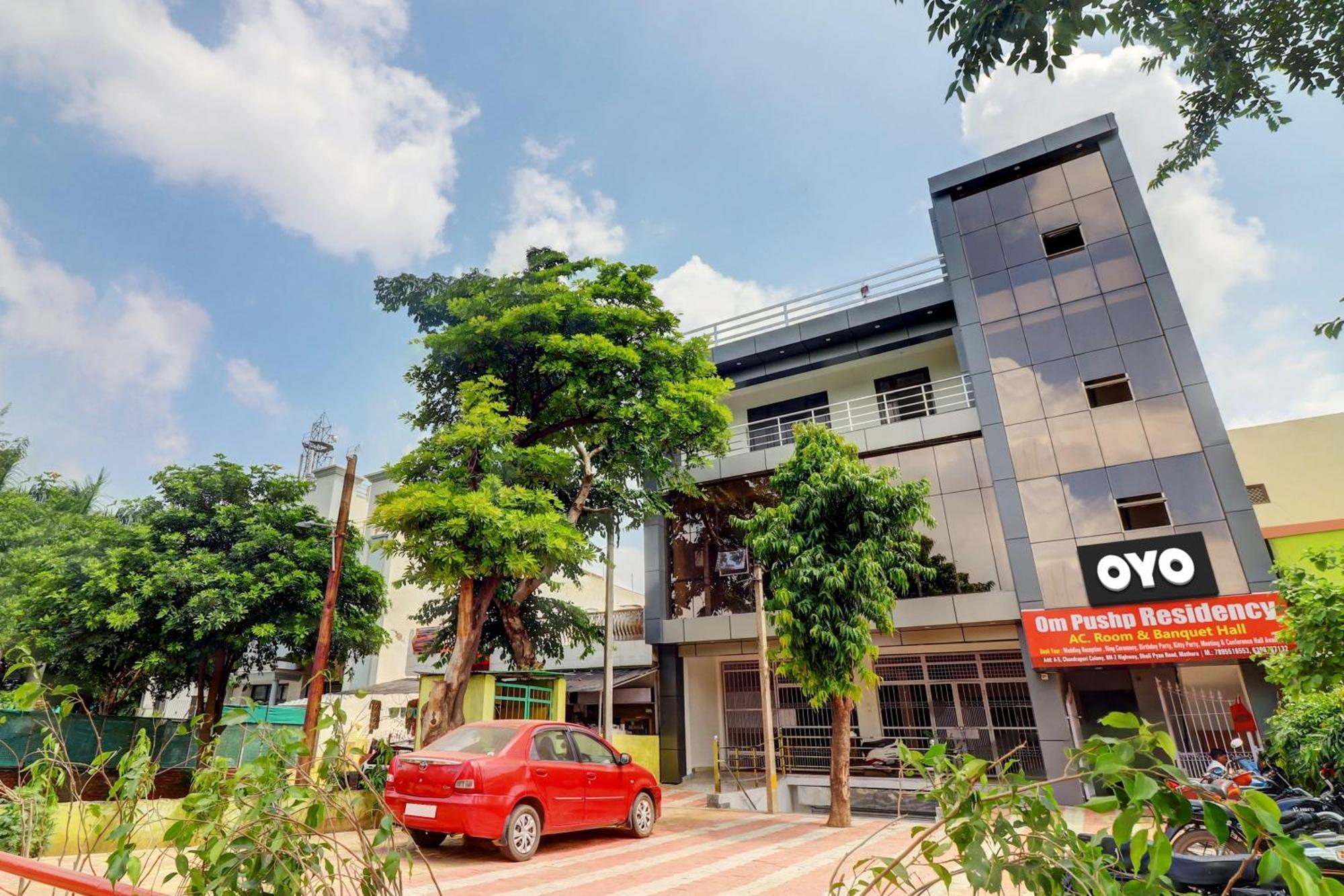 Hotel O Om Pushp Residency Matura Exterior foto